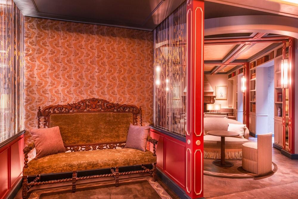 De Montesquieu Hotel 5*